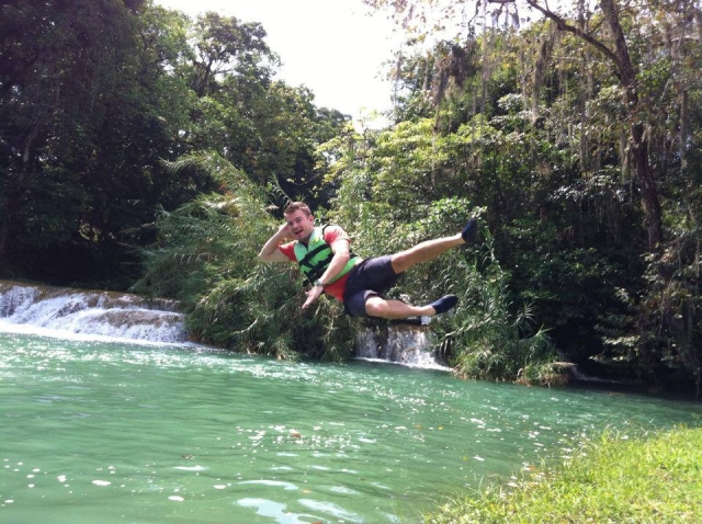 Tirate posando al agua