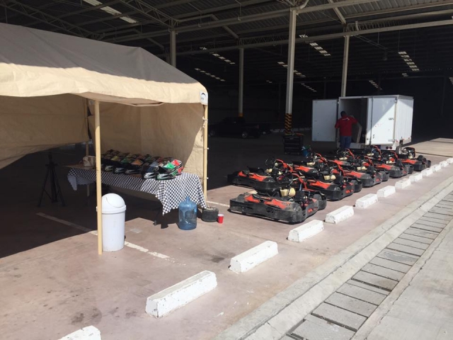  Gehen Sie auch mit geparkten Karts. 