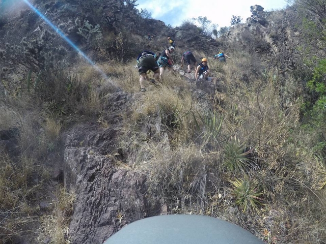  Climb with all your friends 