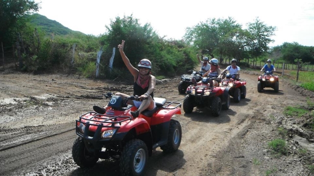 Cruza todas las zonas en cuatrimoto