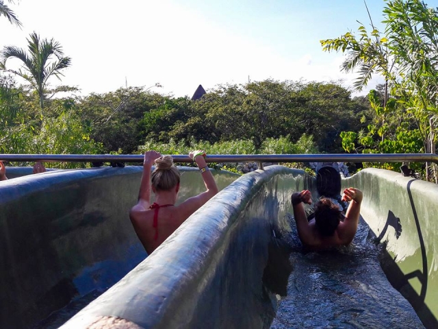  Descendez le toboggan 