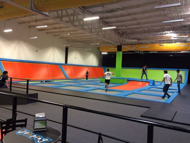  无限地跳到某处 