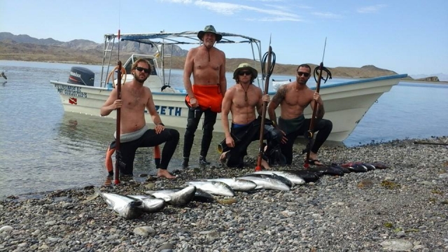  Fishing with all the equipment 