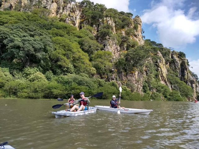  Great experience sailing aboard a kayak 