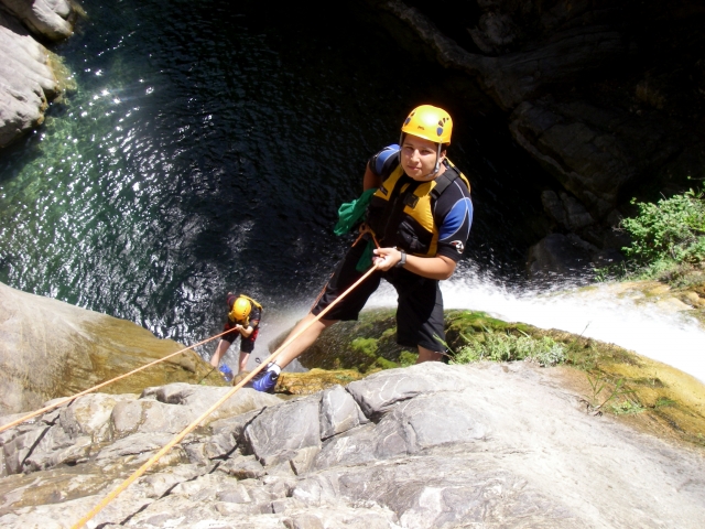 Rappel in Canyon 