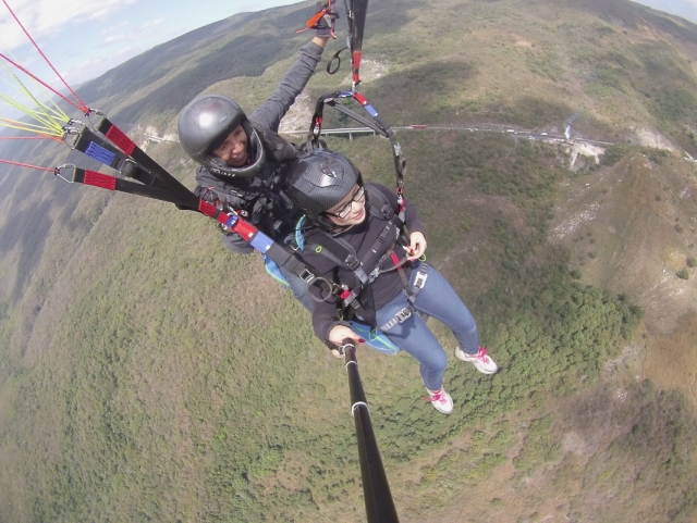  Paragliding flight experience 