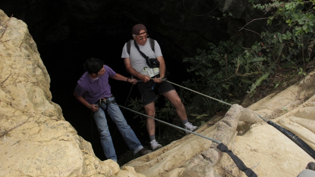  Descente de grotte