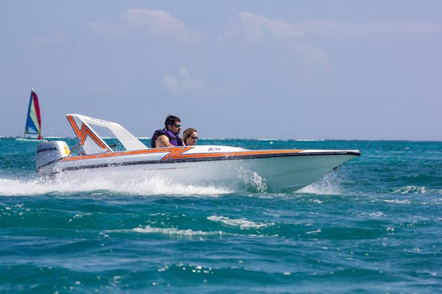  Fahren Sie mit Ihrem Boot 