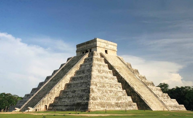  Chichen Itza 