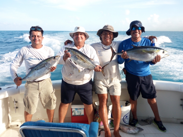  Holding the fish in Cancun 