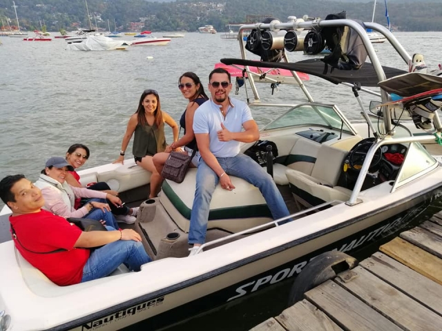 Lanchas en Valle de Bravo
