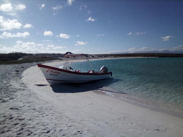  Eloina waiting to set sail 