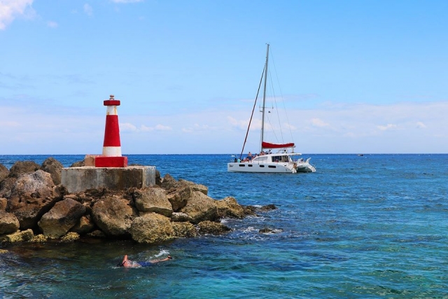 Giro in catamarano di lusso