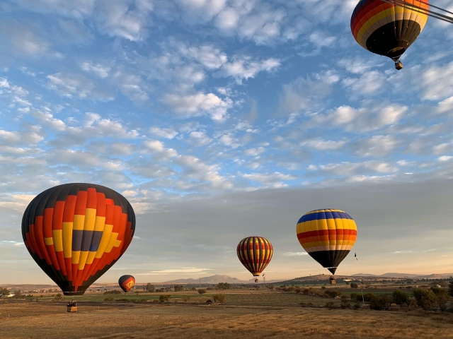 Paesaggi con mongolfiere