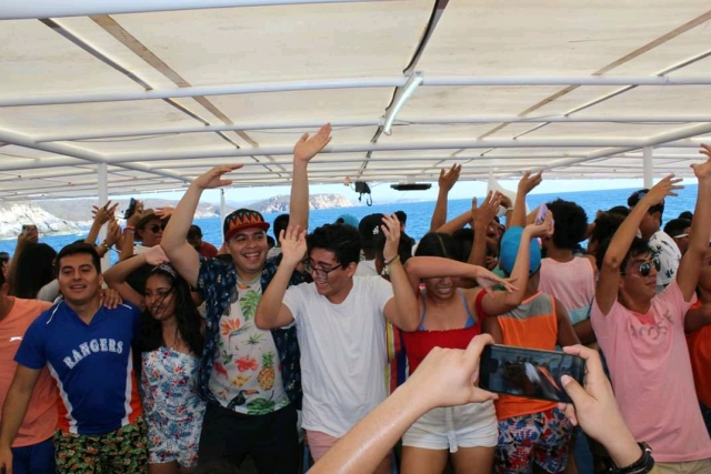Party aboard our catamaran 