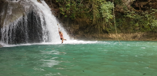  Nuoto alla cascata La Reforma 