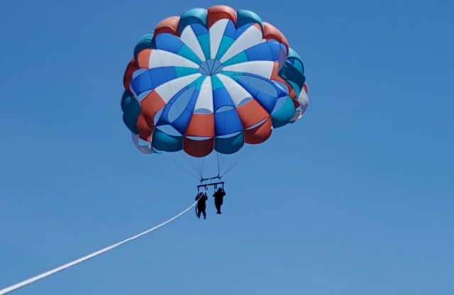  Parasailing as a couple 