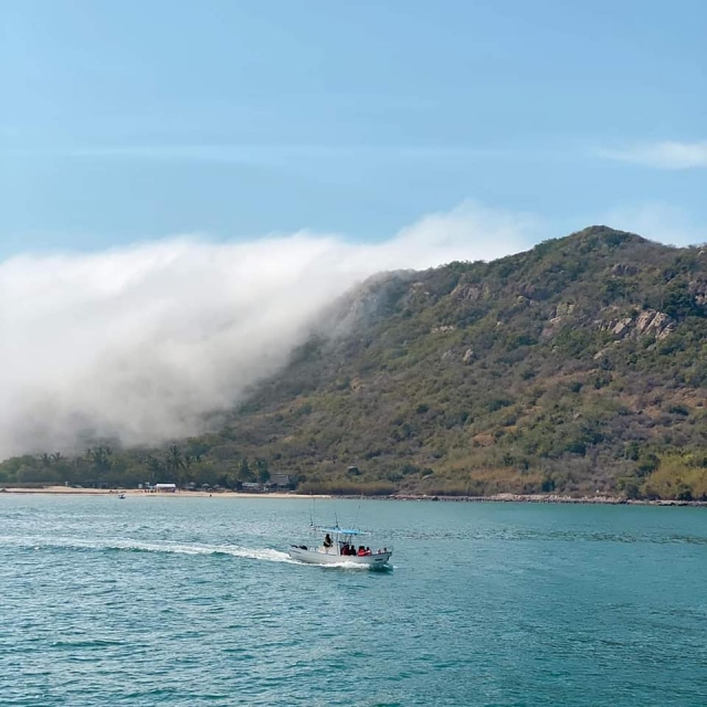  沿着黄金地带的海岸航行，发现新的地方 