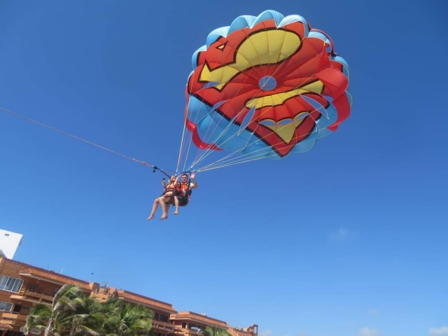 e-19757291-parasailing-deporte-de-aire1620141581522.jpg