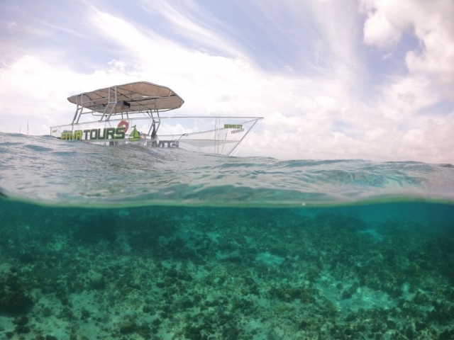 Transparent boat ride 