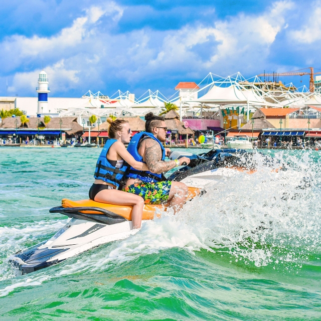 Accelerate and enjoy the Caribbean Sea
