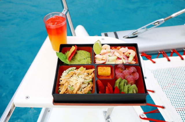  Collations sur un catamaran 