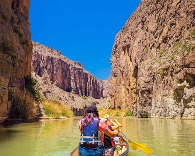  Rudern in ruhigen Gewässern 