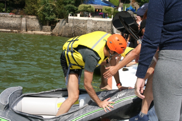 Subiendo al kayak