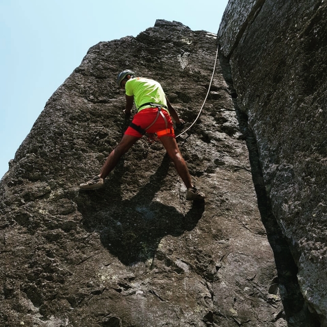  Rappelling on a natural wall 