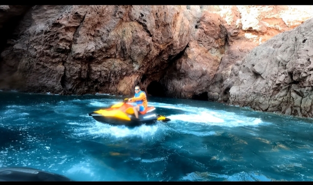  Jet ski en mer 