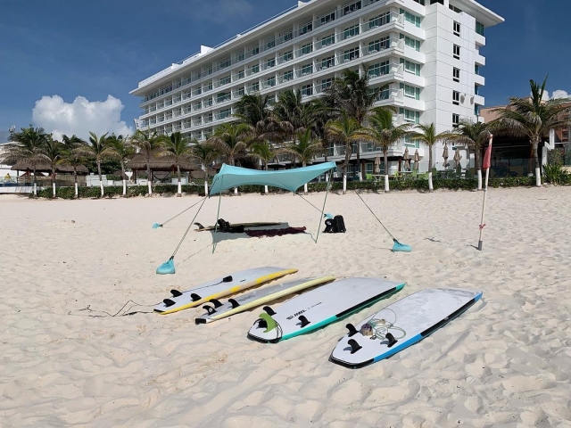  Surf lessons 
