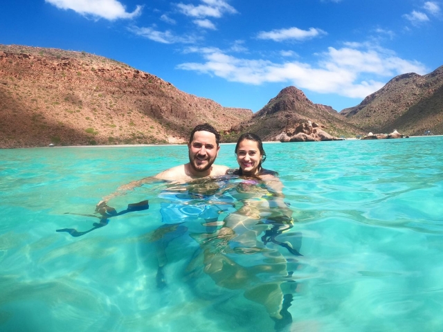  Enjoying the sea 
