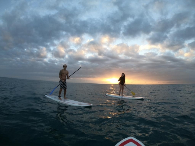 Paddle board all'alba