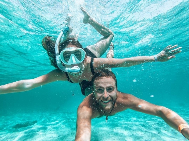  Snorkeling 