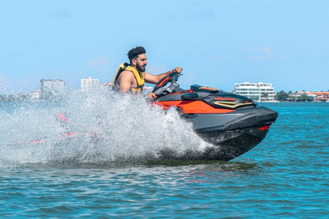 Waverunner 