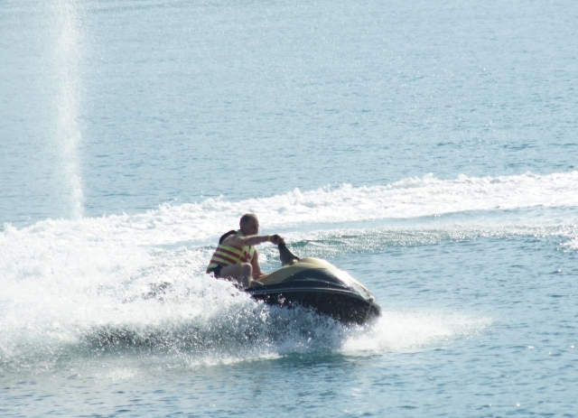  Navegando em jet ski 
