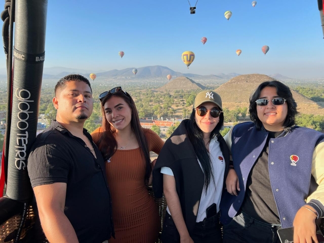  Friends in a hot air balloon 