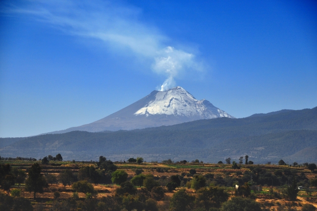  Walk to the volcano 