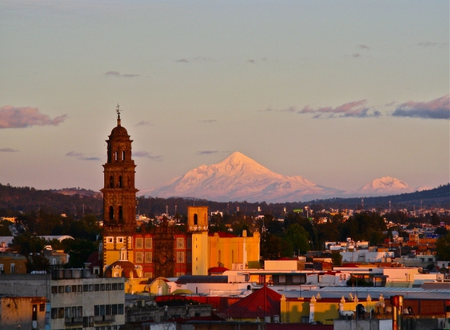  Views towards Popocatépetl 