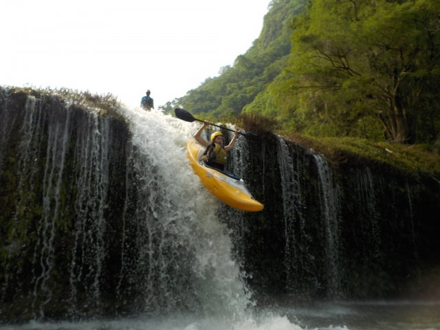  Salto sopra la cascata 