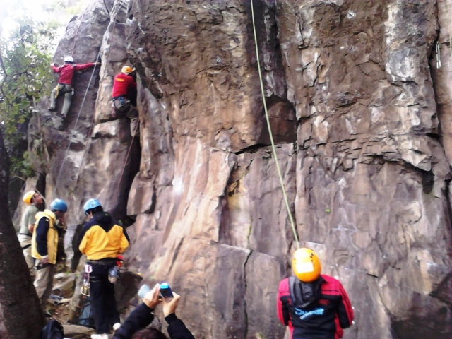  Climbing on natural rock 