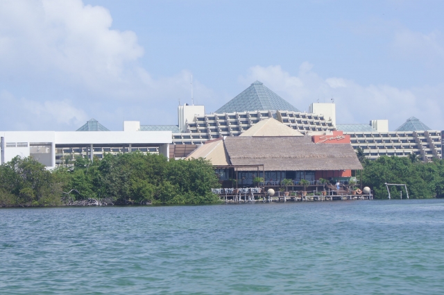  Views towards the lagoon 