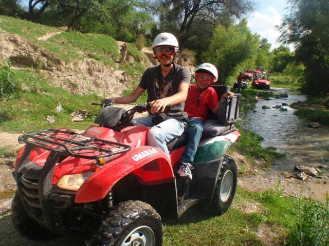  Machen Sie eine Tour mit dem Quad 