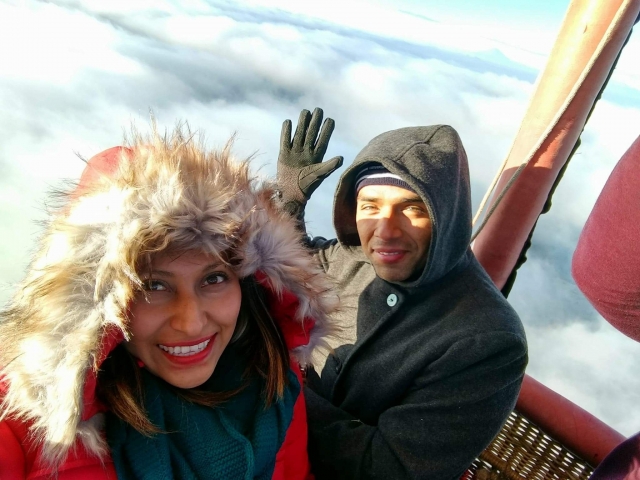  Coppia in volo in mongolfiera 