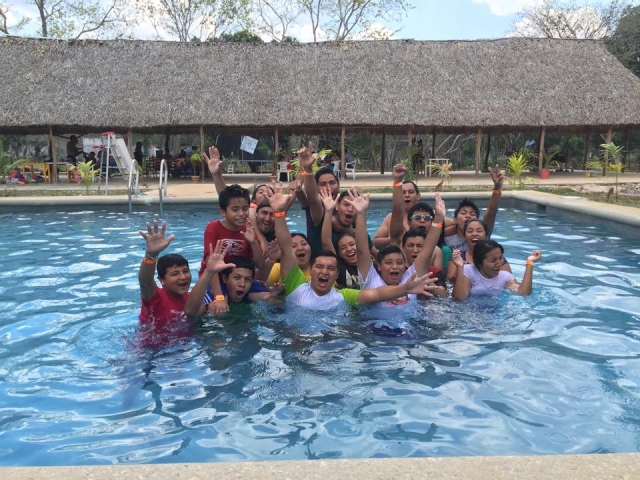 Alberca e instalaciones deportivas