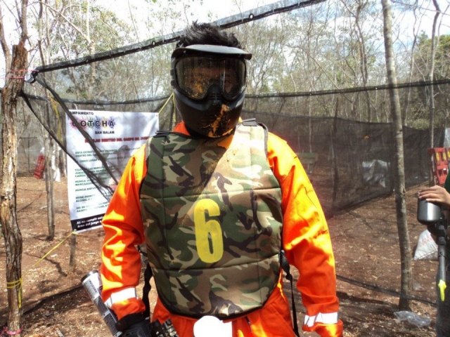  play paintball
