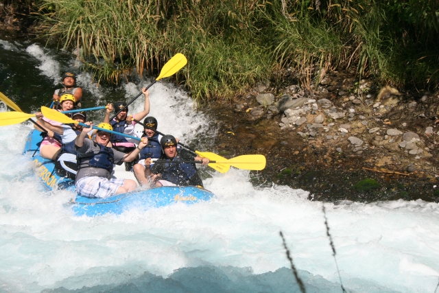  FUN IN THE RIVER, rafting