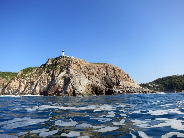  Tour to the Huatulco bays 
