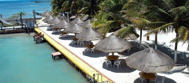 Divirta -se no Beach Club 