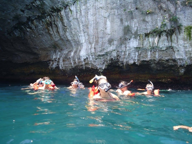  海湾浮潜